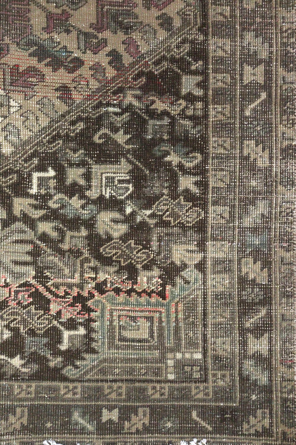 Vintage Heriz Handwoven Tribal Rug, J68255