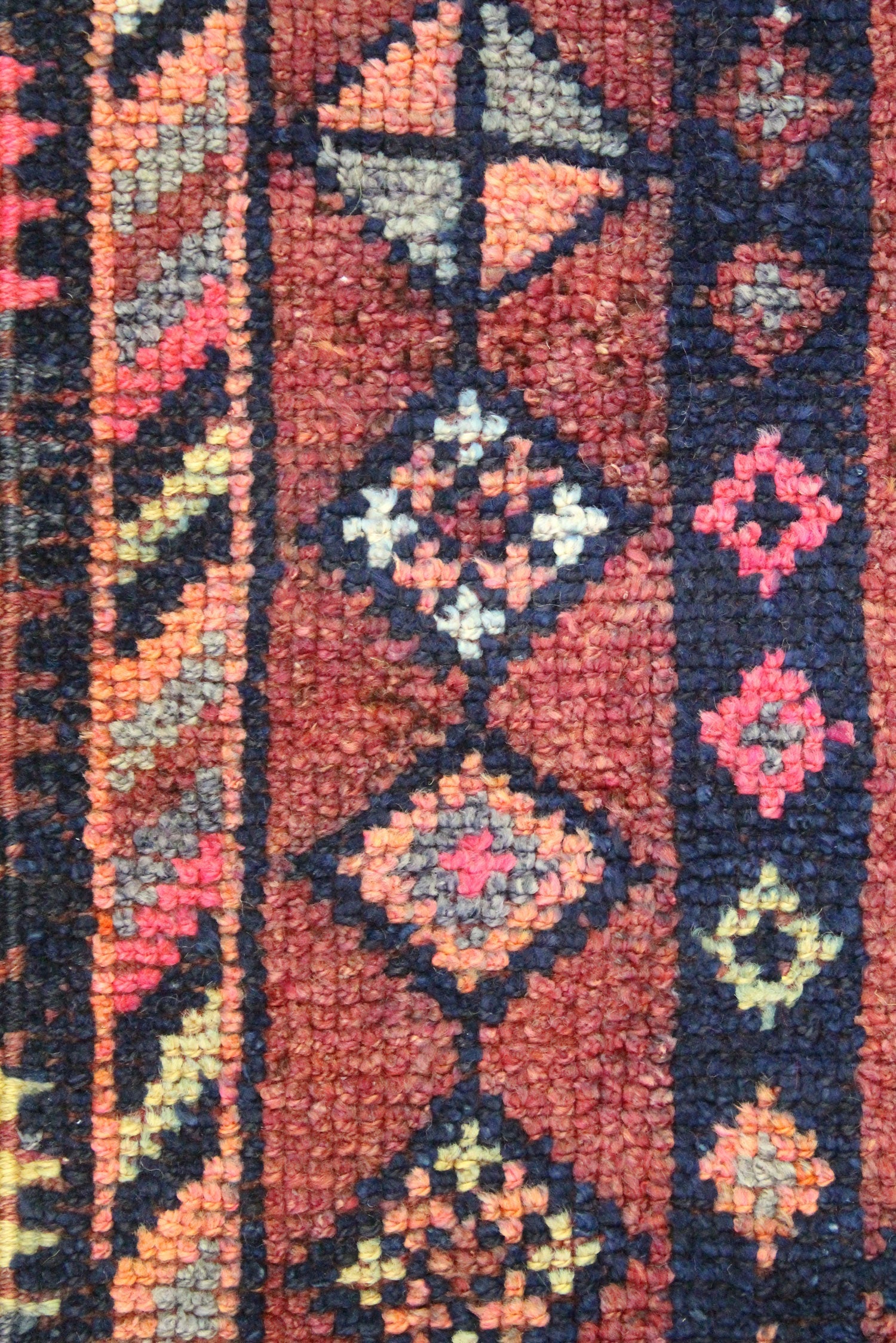 Vintage Herki Handwoven Tribal Rug, J64586