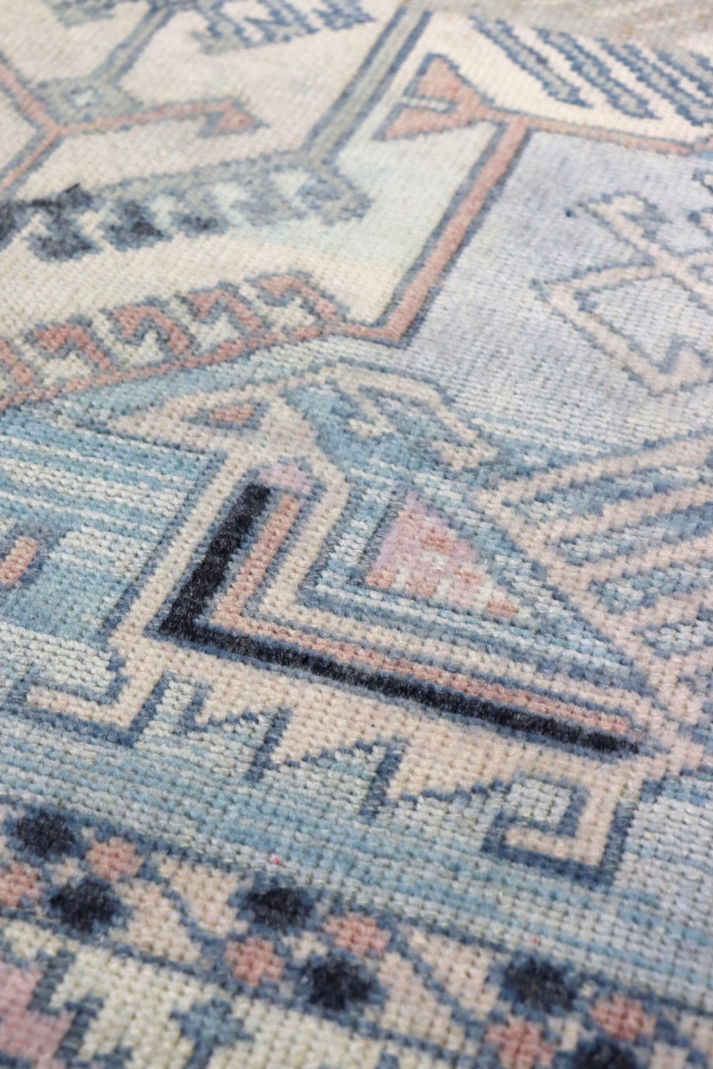 Vintage Kars Handwoven Tribal Rug, J66709