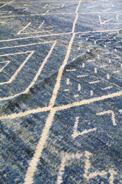 Moroccan Handwoven Tribal Rug, J59851