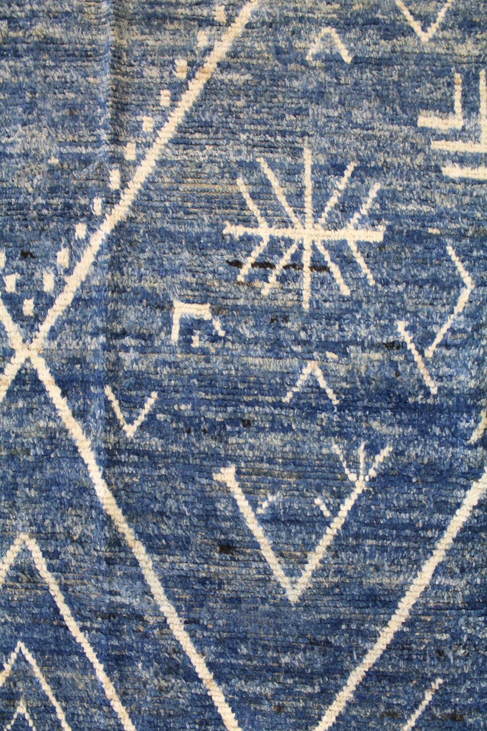 Moroccan Handwoven Tribal Rug, J59851