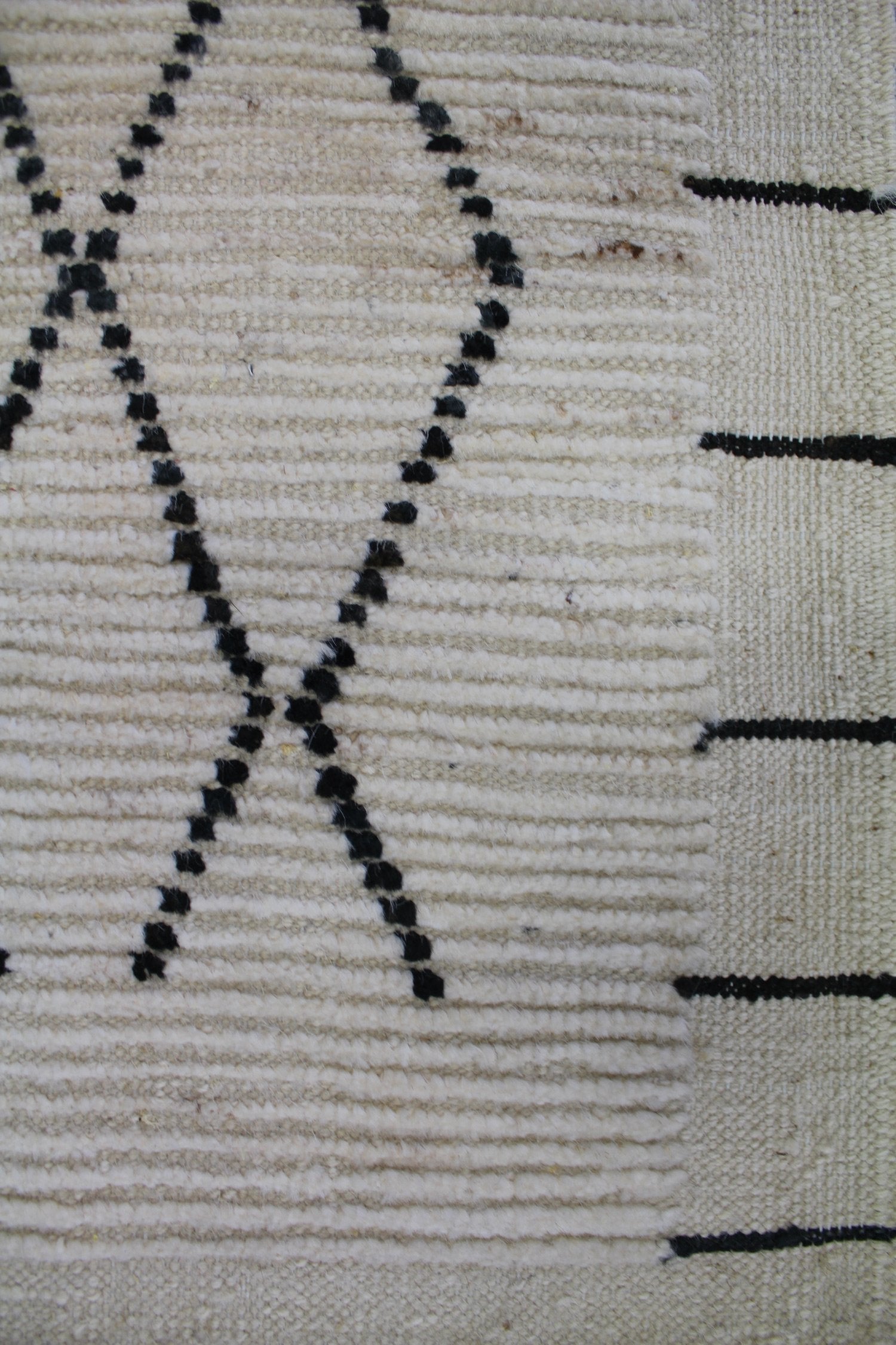 Moroccan Handwoven Tribal Rug, J62674