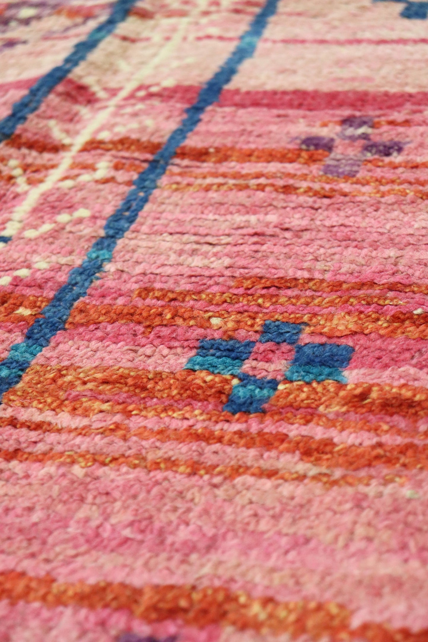 Moroccan Handwoven Tribal Rug, J65934