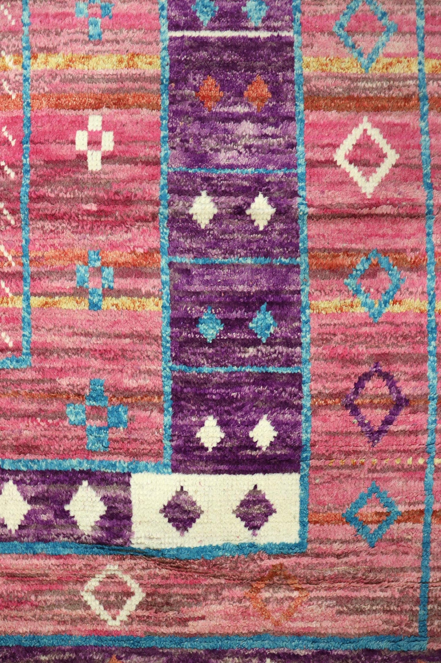 Moroccan Handwoven Tribal Rug, J65934