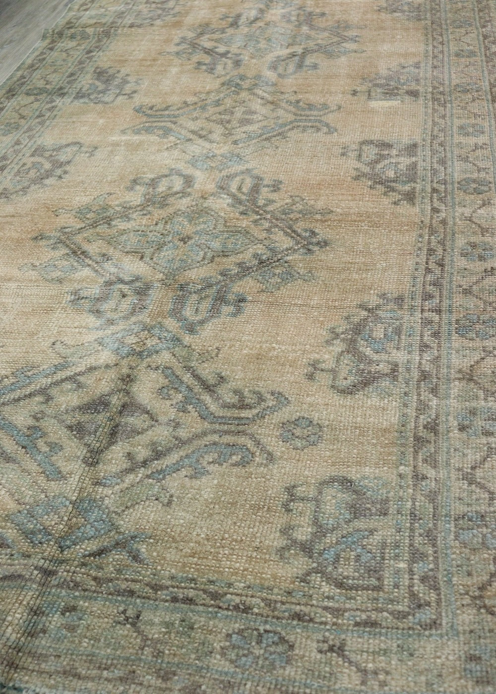 Vintage Oushak Handwoven Tribal Rug, J68619