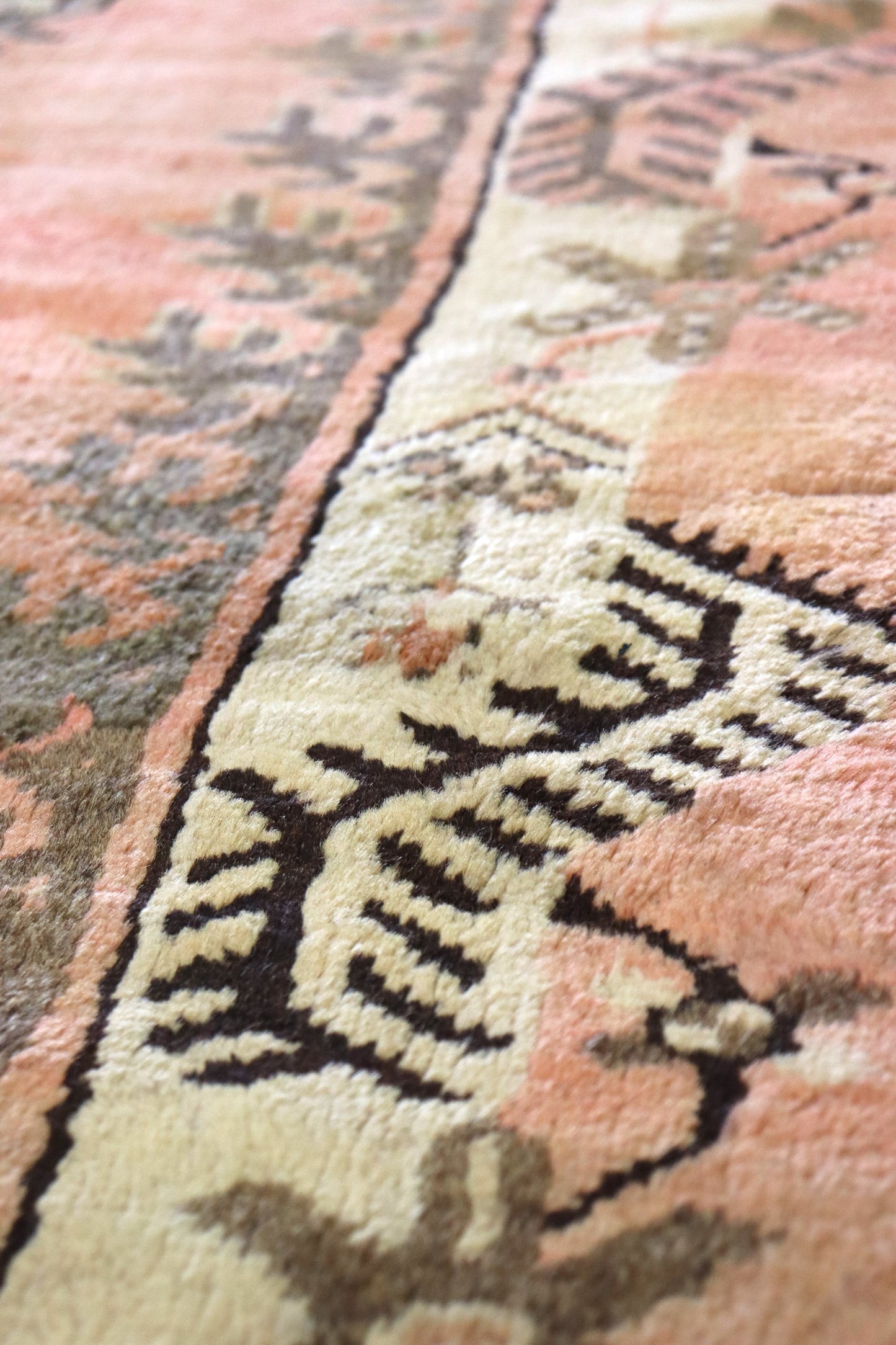 Vintage Oushak Handwoven Tribal Rug, J66200